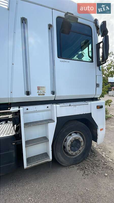 Тягач Renault Magnum 2010 в Киеве