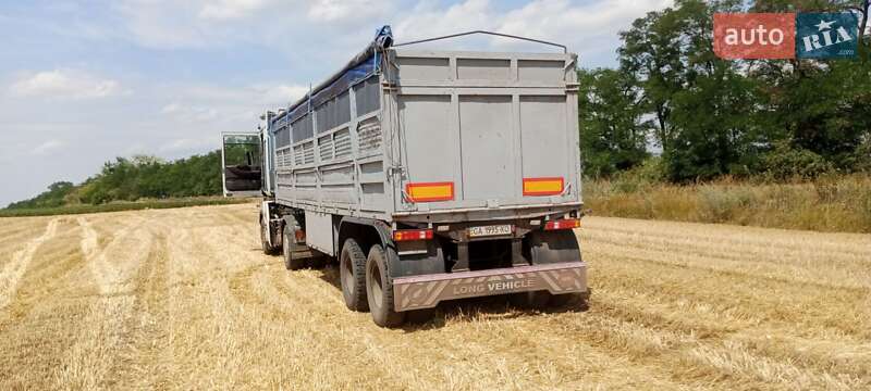 Тягач Renault Magnum 2005 в Катеринополе