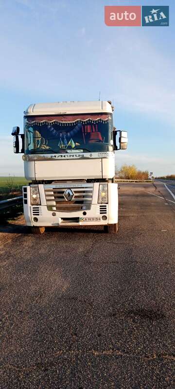 Тягач Renault Magnum 2005 в Катеринополе