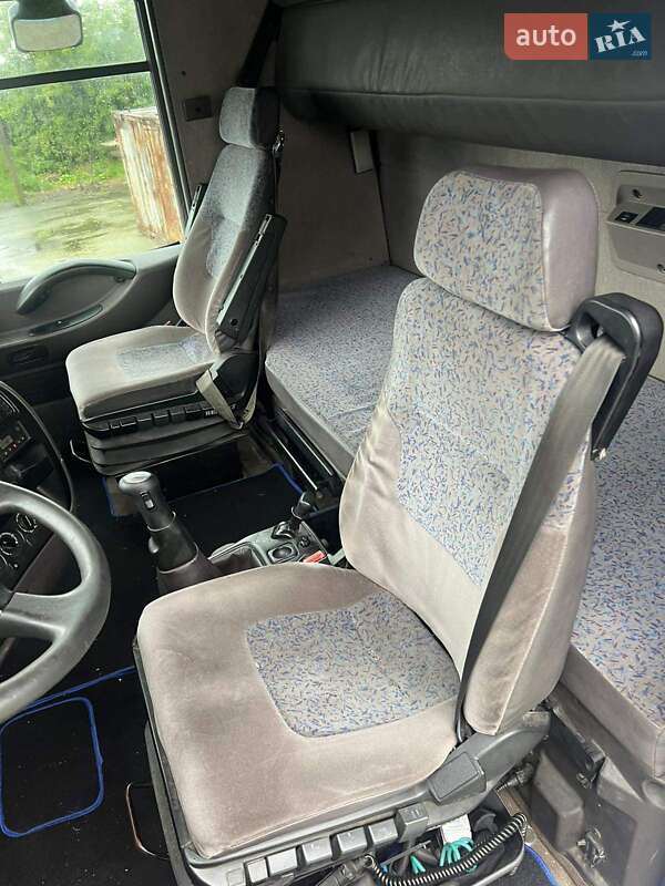 Тентований Renault Magnum 2001 в Кореці