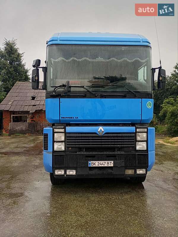 Тентований Renault Magnum 2001 в Кореці