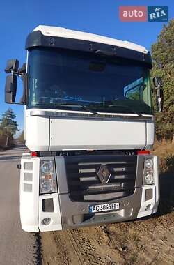 Тягач Renault Magnum 2011 в 