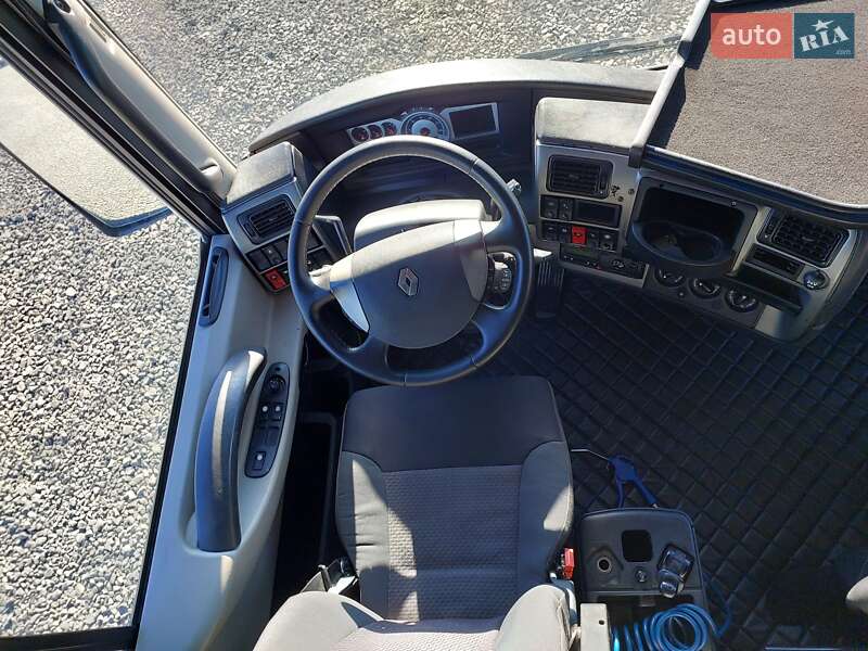 Тягач Renault Magnum 2011 в Луцке