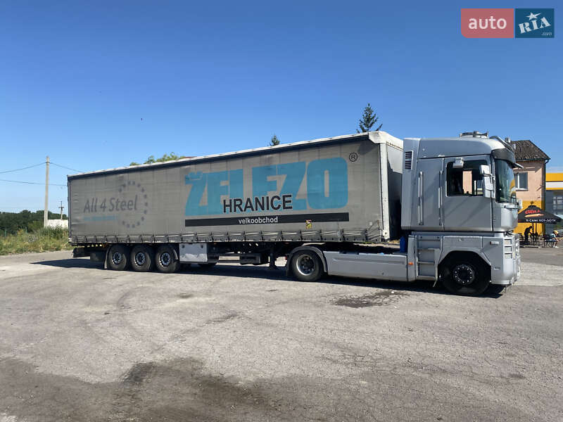 Тягач Renault Magnum 2010 в Львове