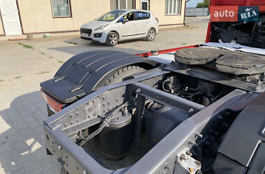 Тягач Renault Magnum 2012 в 