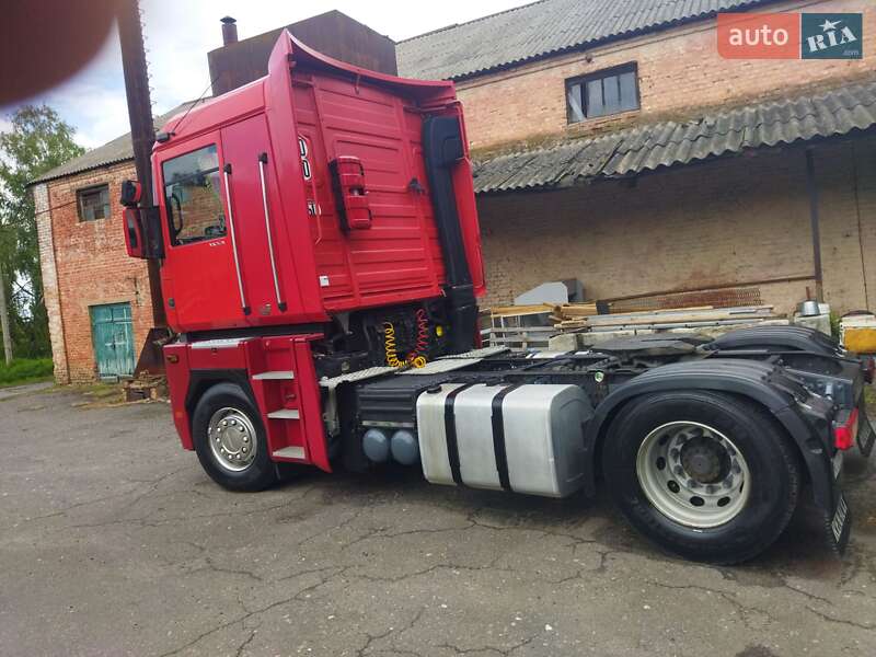 Тягач Renault Magnum 2008 в Переяславе