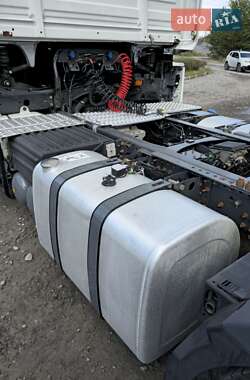 Тягач Renault Magnum 2013 в 