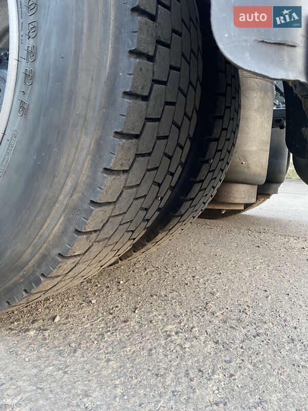 Тягач Renault Magnum 2008 в Ровно