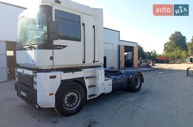 Тягач Renault Magnum 2000 в 