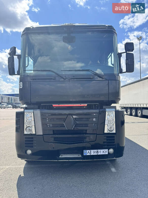 Тягач Renault Magnum 2009 в 