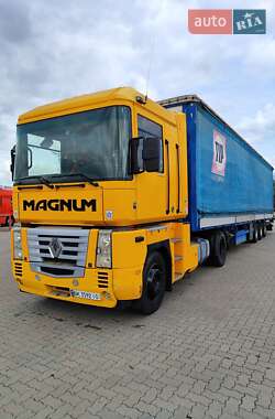 Тягач Renault Magnum 2004 в Сарнах