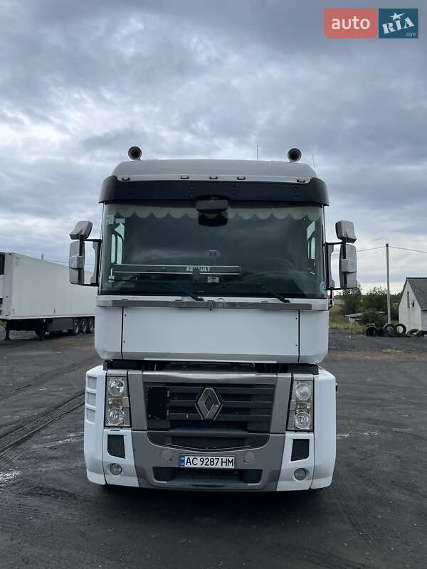 Renault Magnum 2012
