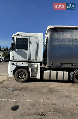 Тягач Renault Magnum 2003 в 