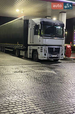 Тягач Renault Magnum 2011 в 