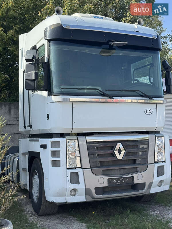 Renault Magnum 2013