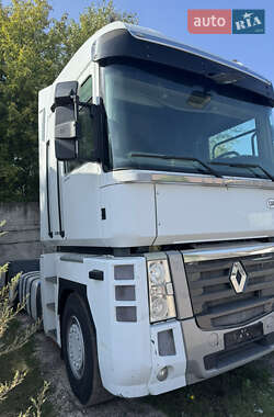 Тягач Renault Magnum 2013 в 