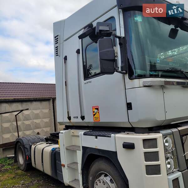 Тягач Renault Magnum 2012 в Изяславе