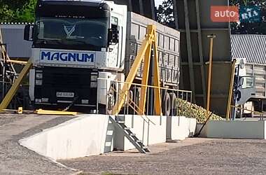 Зерновоз Renault Magnum 1998 в 