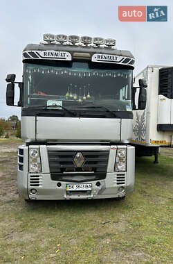 Тягач Renault Magnum 2000 в 