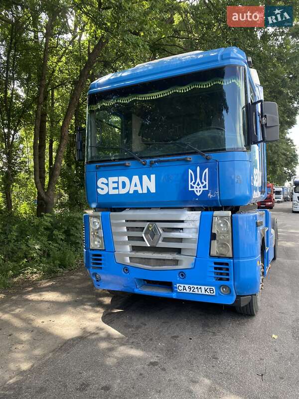 Тягач Renault Magnum 2003 в Умани
