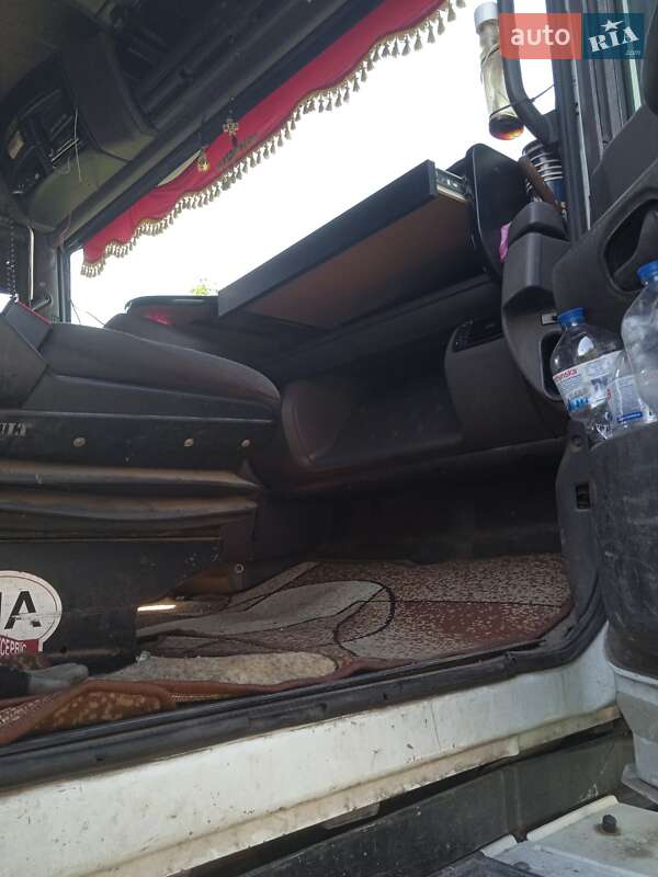 Тягач Renault Magnum 2000 в Рівному