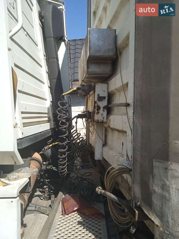 Тягач Renault Magnum 2000 в Рівному