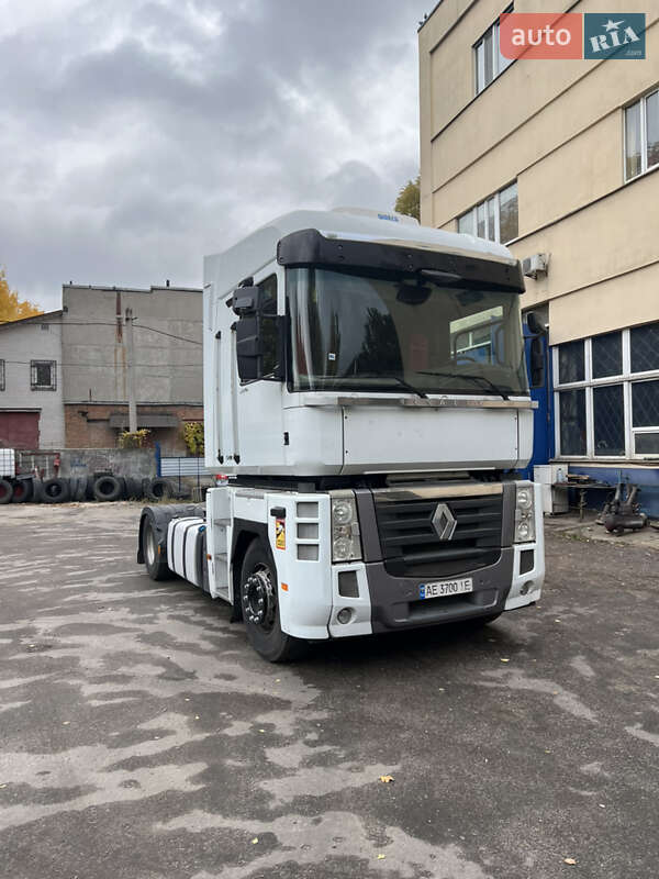 Тягач Renault Magnum 2012 в Днепре