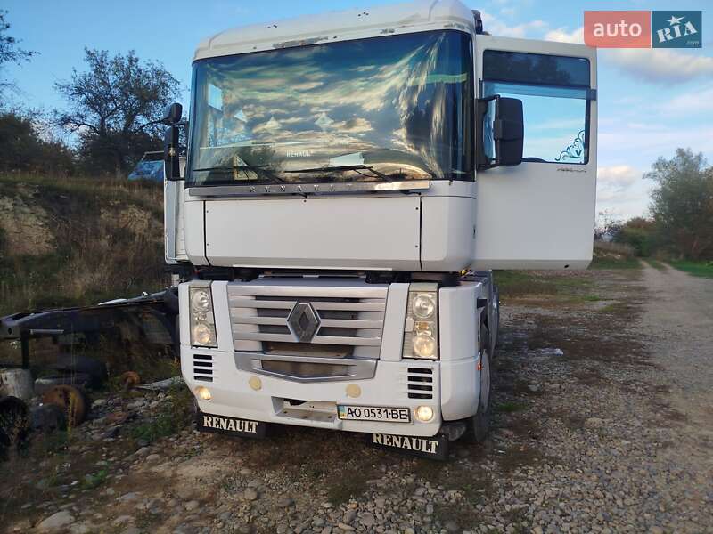 Renault Magnum 2003