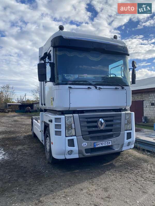 Тягач Renault Magnum 2010 в Переяславі