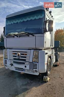 Тягач Renault Magnum 2002 в Погребище