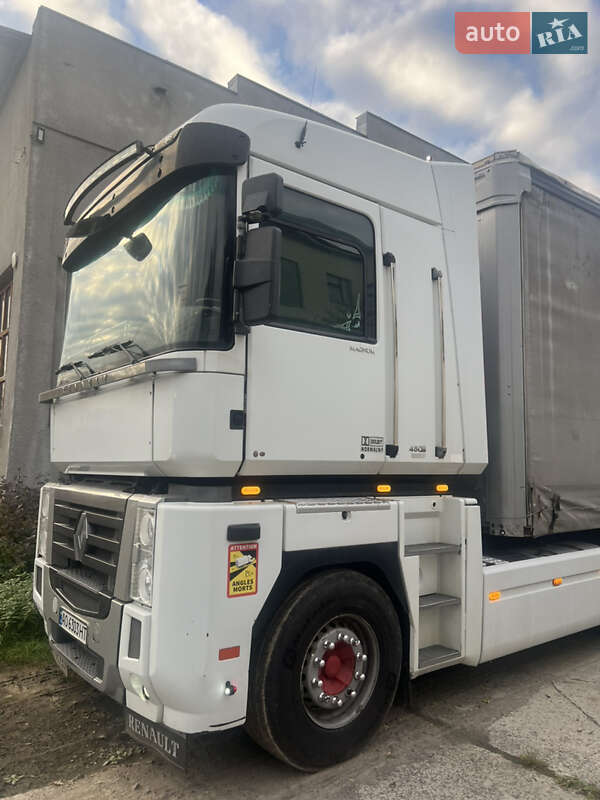 Тягач Renault Magnum 2011 в Ужгороде