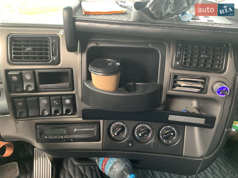 Тягач Renault Magnum 2010 в Чутовому