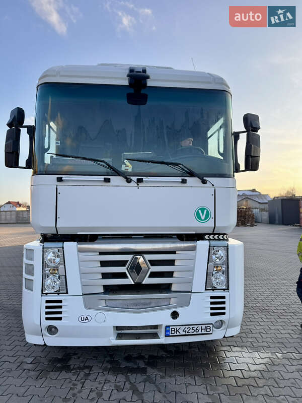 Тягач Renault Magnum 2008 в Рівному