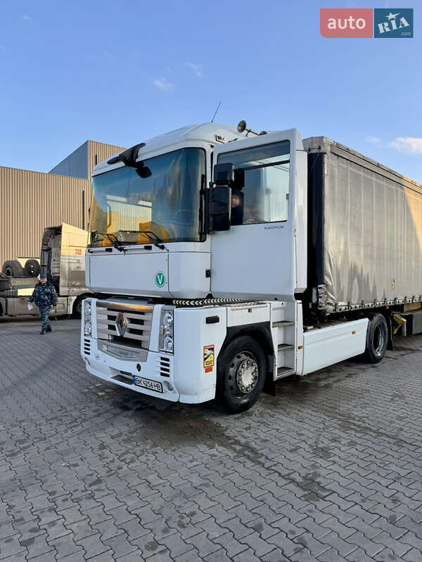 Тягач Renault Magnum 2008 в Рівному