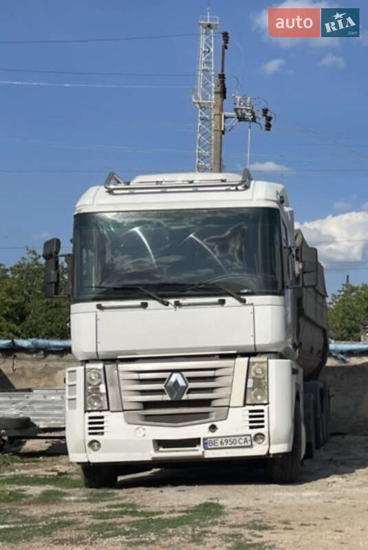 Тягач Renault Magnum 2005 в Вознесенске