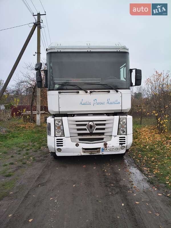 Тягач Renault Magnum 2001 в Голованевске