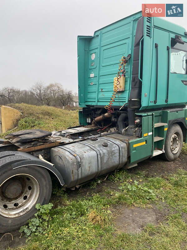 Тягач Renault Magnum 2000 в Уланове