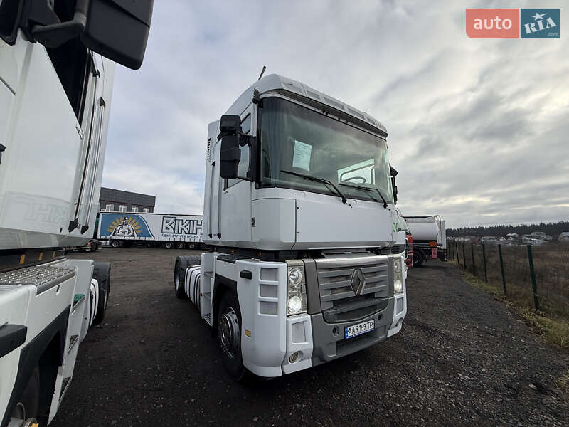 Тягач Renault Magnum 2010 в Києві