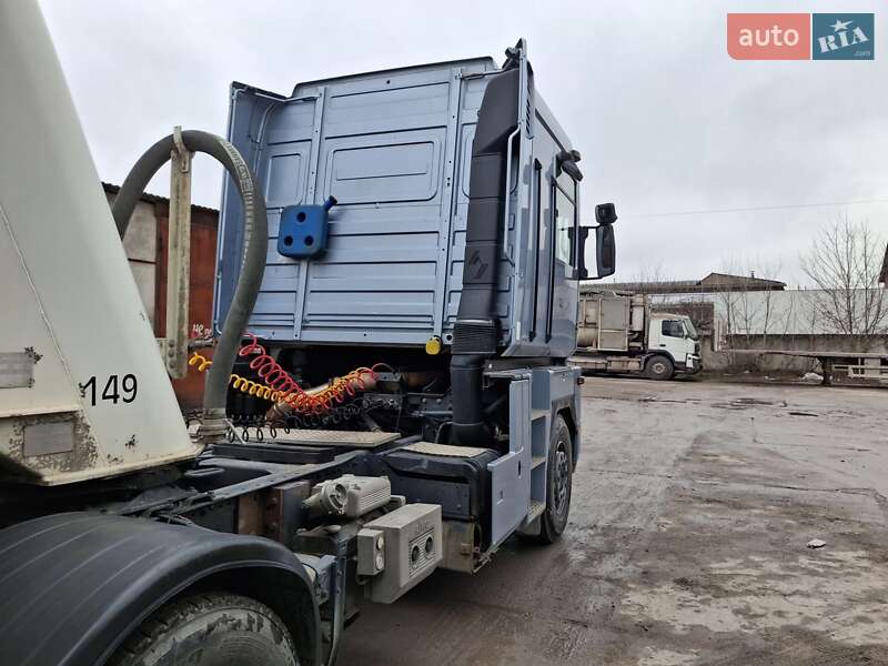 Тягач Renault Magnum 2002 в Кам'янець-Подільському