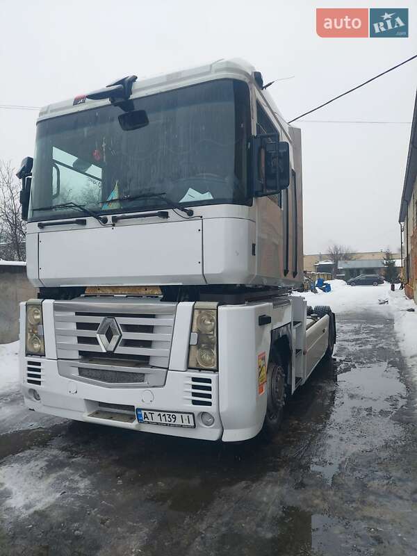 Тягач Renault Magnum 2008 в Ивано-Франковске
