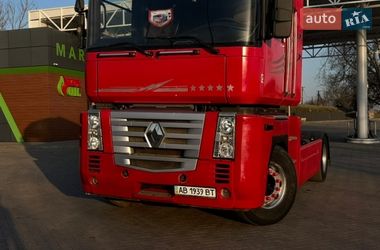 Тягач Renault Magnum 2005 в Бершаді