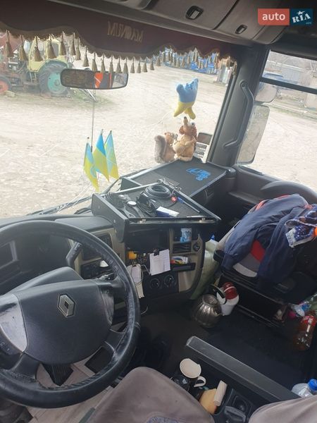 Тягач Renault Magnum 2007 в Доманевке