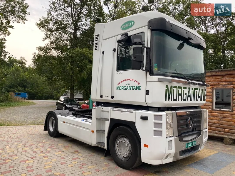 Renault Magnum 2011
