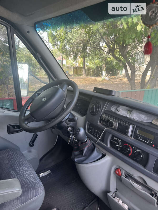 Вантажний фургон Renault Mascott 2006 в Корсунь-Шевченківському