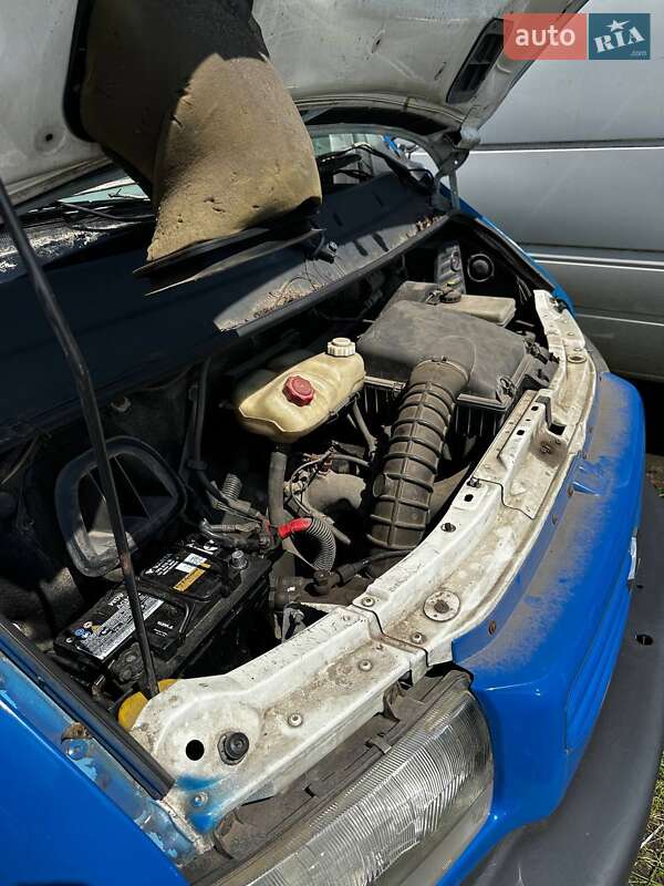 Вантажний фургон Renault Mascott 2002 в Львові