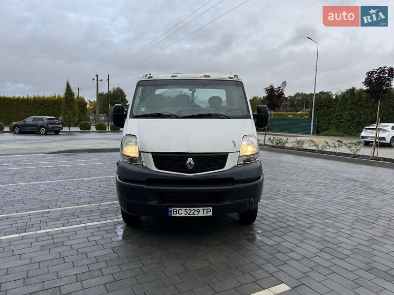 Автовоз Renault Mascott 2004 в Городке