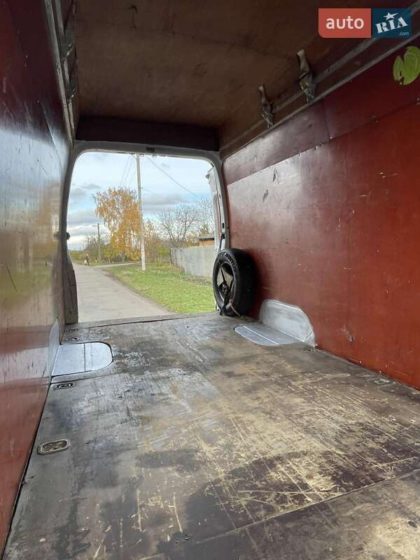 Вантажний фургон Renault Mascott 2005 в Києві