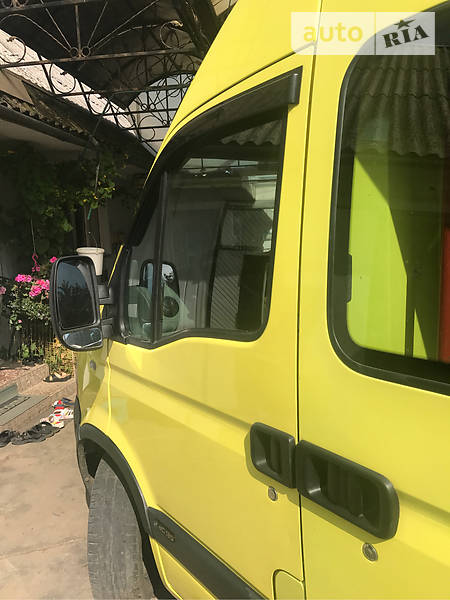 Минивэн Renault Master 2010 в Тячеве