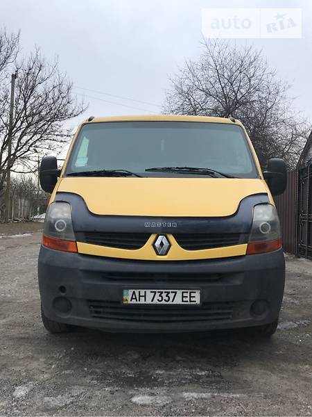 Грузопассажирский фургон Renault Master 2007 в Угледаре