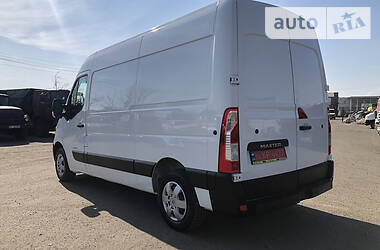 Вантажопасажирський фургон Renault Master 2015 в 